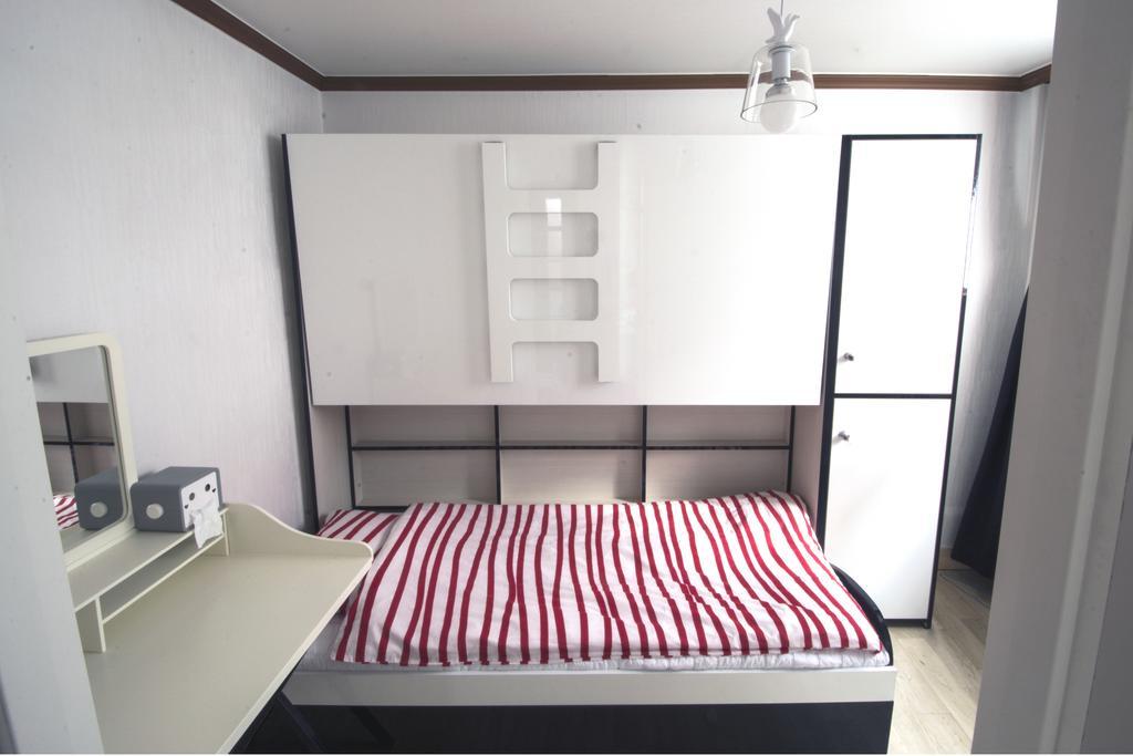 Nanu Guesthouse Black Apartments Seoul Bilik gambar